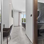 Delecto By Interhome プーラ