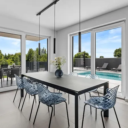 Villa Delecto By Interhome Pula