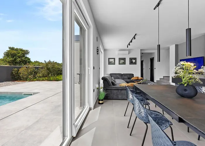 Willa Delecto By Interhome Pula