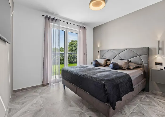 Willa Delecto By Interhome Pula