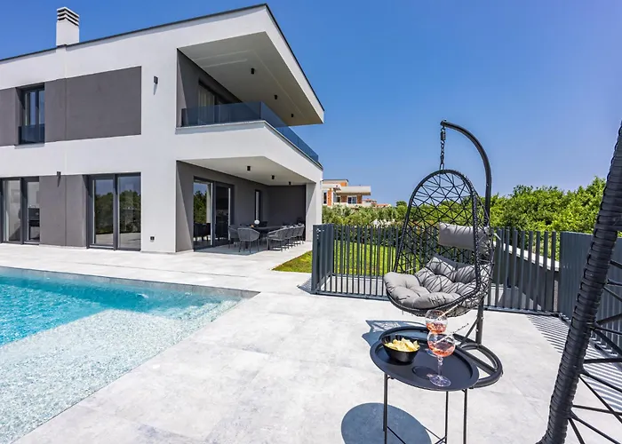 Delecto By Interhome * Pula